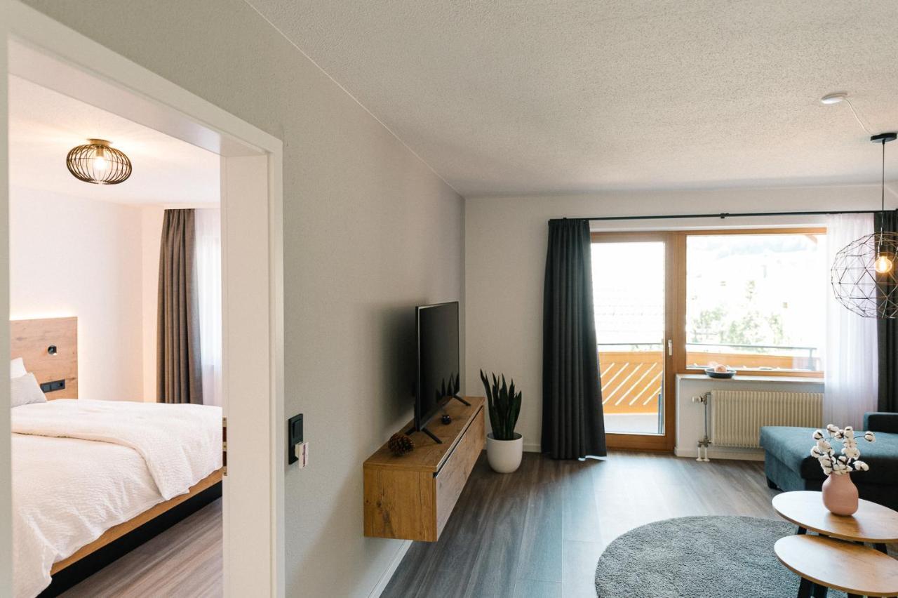 Moderne 2 Zi.-Fewo Blackforest Art Barrierefrei Naehe Freiburg Simonswald Exterior foto